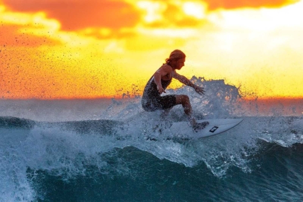 Surfing 